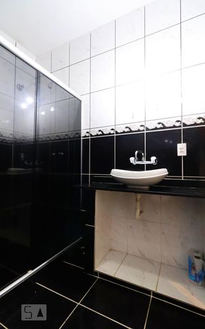 Casa de condomínio à venda com 480m², 3 quartos e 3 vagasBanheiro Social