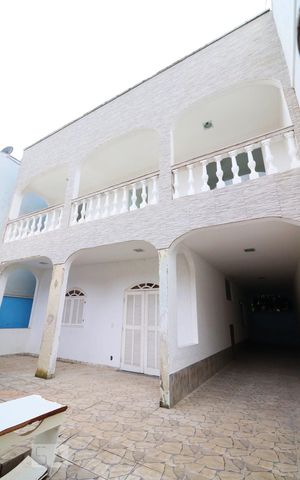 Casa de condomínio à venda com 480m², 3 quartos e 3 vagasFachada