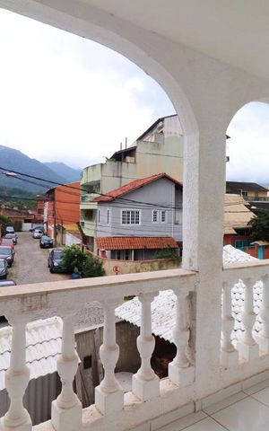 Casa de condomínio à venda com 480m², 3 quartos e 3 vagasVista