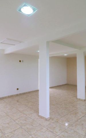 Casa de condomínio à venda com 480m², 3 quartos e 3 vagasTerraço