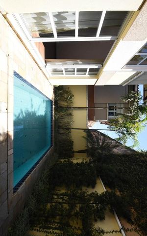 Casa de condomínio à venda com 456m², 3 quartos e 4 vagas Casa de condomínio à venda com 456m², 3 quartos e 4 vagasPiscina
