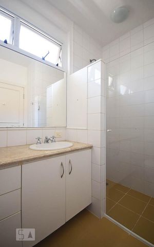 Casa de condomínio à venda com 456m², 3 quartos e 4 vagas Casa de condomínio à venda com 456m², 3 quartos e 4 vagasBanheiro Suíte 1