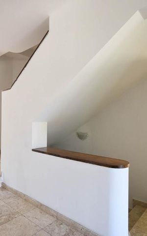 Casa de condomínio à venda com 456m², 3 quartos e 4 vagas Casa de condomínio à venda com 456m², 3 quartos e 4 vagasHall de Entrada