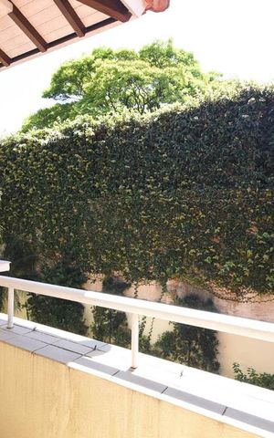 Casa de condomínio à venda com 456m², 3 quartos e 4 vagas Casa de condomínio à venda com 456m², 3 quartos e 4 vagasVaranda da Suíte 3
