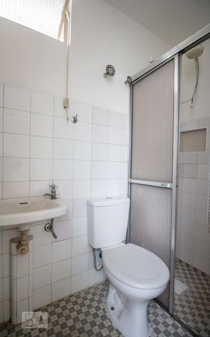 Apartamento para alugar com 107m², 2 quartos e 1 vaga Apartamento para alugar com 107m², 2 quartos e 1 vagaBanheiro serviço