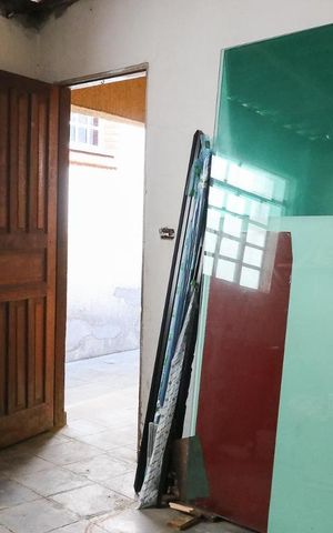 Casa à venda com 275m², 4 quartos e 6 vagas Casa à venda com 275m², 4 quartos e 6 vagasEdicula