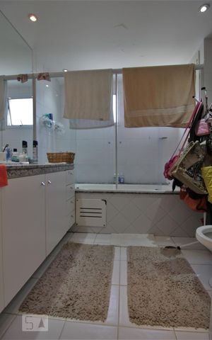 Apartamento à venda com 145m², 4 quartos e 3 vagasBanheiro da suíte 3