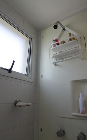 Apartamento à venda com 145m², 4 quartos e 3 vagasChuveiro