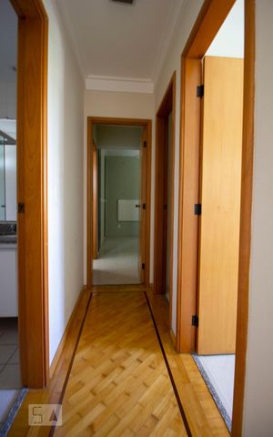 Apartamento à venda com 75m², 3 quartos e 2 vagasCorredor