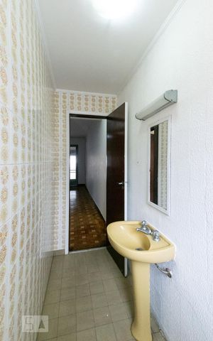 Casa à venda com 112m², 3 quartos e 2 vagas Casa à venda com 112m², 3 quartos e 2 vagasBanheiro 2