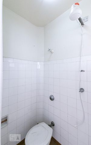 Casa à venda com 112m², 3 quartos e 2 vagas Casa à venda com 112m², 3 quartos e 2 vagasBanheiro de Serviço