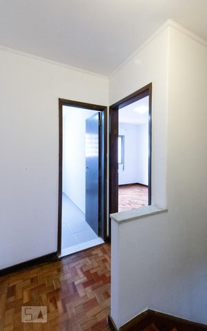 Casa à venda com 112m², 3 quartos e 2 vagas Casa à venda com 112m², 3 quartos e 2 vagasCorredor