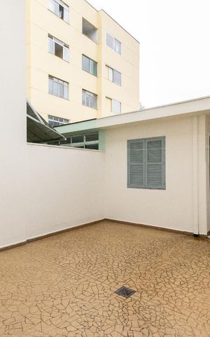 Casa à venda com 112m², 3 quartos e 2 vagas Casa à venda com 112m², 3 quartos e 2 vagasÁrea Externa