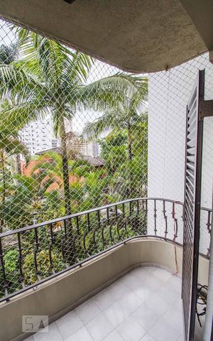 Apartamento à venda com 248m², 3 quartos e 3 vagasVaranda da Suíte 3