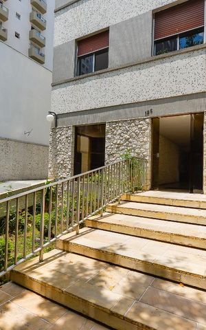 Apartamento para alugar com 100m², 2 quartos e 1 vaga Apartamento para alugar com 100m², 2 quartos e 1 vagaFachada
