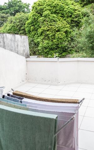 Casa à venda com 217m², 3 quartos e 2 vagas Casa à venda com 217m², 3 quartos e 2 vagasÁrea de Serviço