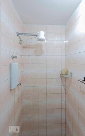 Apartamento à venda com 140m², 3 quartos e 2 vagasBanheiro de Serviço