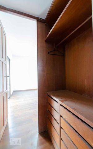 Apartamento à venda com 140m², 3 quartos e 2 vagasCloset