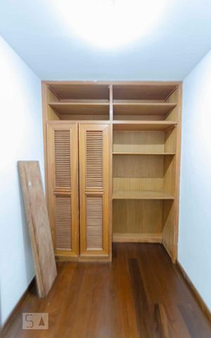 Apartamento à venda com 140m², 3 quartos e 2 vagasQuarto de Serviço
