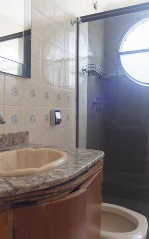 Apartamento à venda com 66m², 2 quartos e 1 vaga Apartamento à venda com 66m², 2 quartos e 1 vagaBanheiro