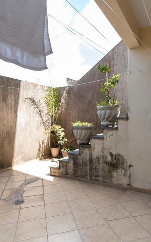 Casa à venda com 159m², 3 quartos e 4 vagasÁrea externa