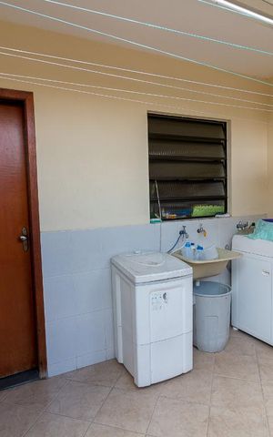 Casa à venda com 159m², 3 quartos e 4 vagasÁrea de serviço