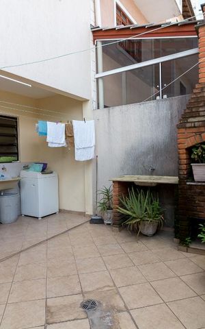 Casa à venda com 159m², 3 quartos e 4 vagasChurrasqueira