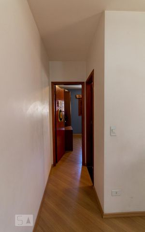 Casa à venda com 159m², 3 quartos e 4 vagasCorredor