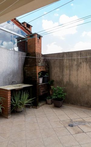 Casa à venda com 159m², 3 quartos e 4 vagasChurrasqueira