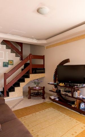 Casa à venda com 159m², 3 quartos e 4 vagasSala
