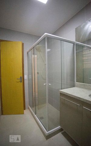 Apartamento para alugar com 80m², 2 quartos e sem vaga Apartamento para alugar com 80m², 2 quartos e sem vagaBanheiro
