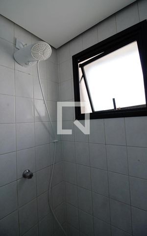 Apartamento à venda com 50m², 2 quartos e 2 vagas Apartamento à venda com 50m², 2 quartos e 2 vagasBanheiro