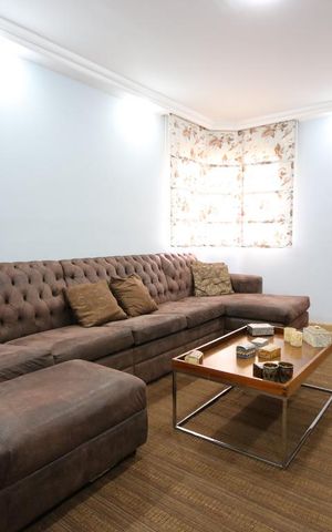 Apartamento para alugar com 250m², 3 quartos e 3 vagassaleta