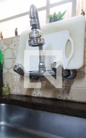 Casa à venda com 230m², 4 quartos e 2 vagas Casa à venda com 230m², 4 quartos e 2 vagasCozinha