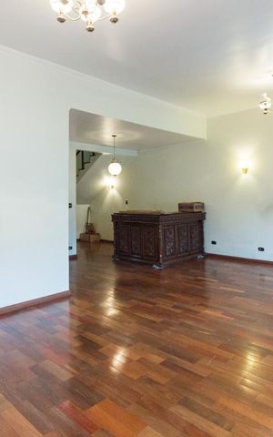Casa à venda com 300m², 3 quartos e 3 vagasSala