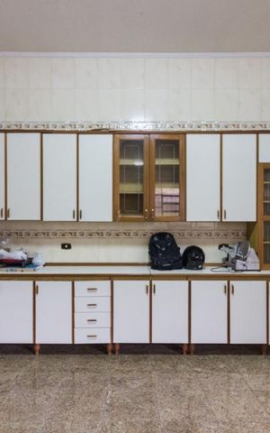 Casa à venda com 300m², 3 quartos e 3 vagasCozinha