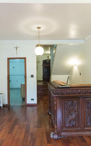 Casa à venda com 300m², 3 quartos e 3 vagasSala