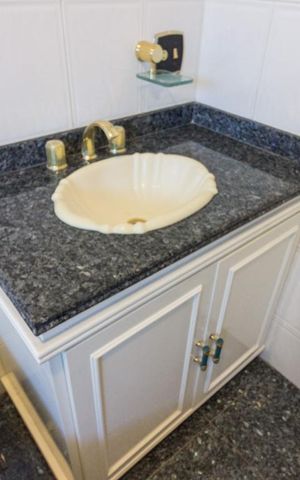 Casa à venda com 300m², 3 quartos e 3 vagasBanheiro Suite