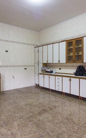 Casa à venda com 300m², 3 quartos e 3 vagasCozinha