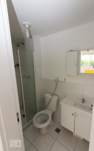Apartamento à venda com 75m², 3 quartos e 1 vaga Apartamento à venda com 75m², 3 quartos e 1 vagaBanheiro Suíte