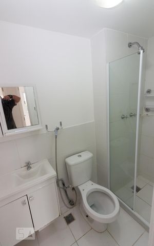 Apartamento à venda com 75m², 3 quartos e 1 vaga Apartamento à venda com 75m², 3 quartos e 1 vagaBanheiro