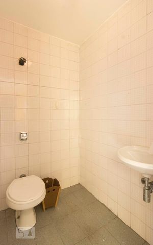 Casa à venda com 100m², 2 quartos e sem vagaBanheiro de Serviço