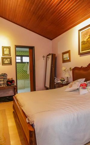 Casa à venda com 300m², 3 quartos e 3 vagasDormitório 2 - Suite