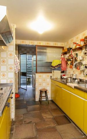Casa à venda com 300m², 3 quartos e 3 vagasCozinha