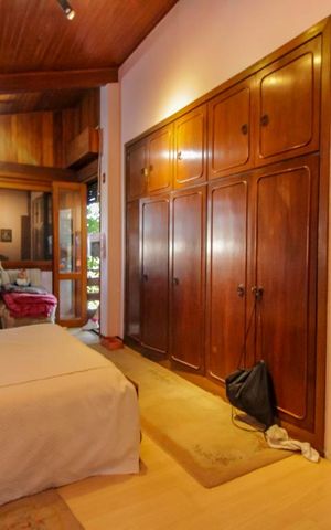 Casa à venda com 300m², 3 quartos e 3 vagasDormitório 2 - Suite