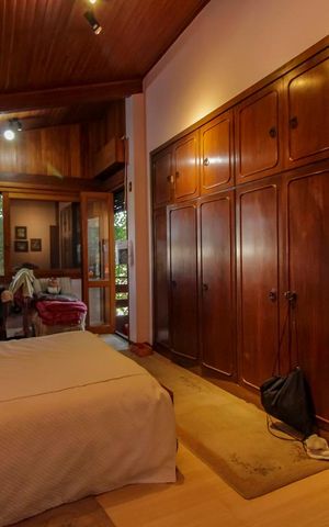 Casa à venda com 300m², 3 quartos e 3 vagasDormitório 2 - Suite