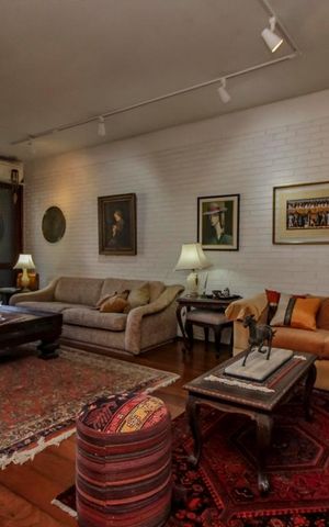 Casa à venda com 300m², 3 quartos e 3 vagasSala