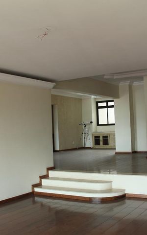 Apartamento à venda com 288m², 4 quartos e 3 vagasSala