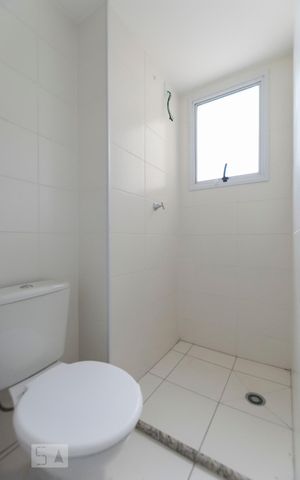 Apartamento para alugar com 41m², 2 quartos e sem vagaBanheiro