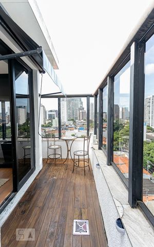 Apartamento à venda com 176m², 3 quartos e 2 vagas Apartamento à venda com 176m², 3 quartos e 2 vagasVaranda da Cobertura